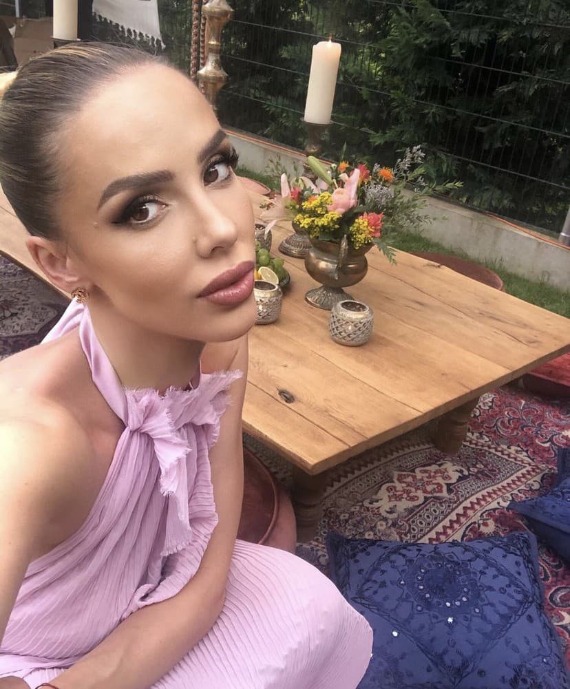 Módna návrhárka Júlia Malinovská
