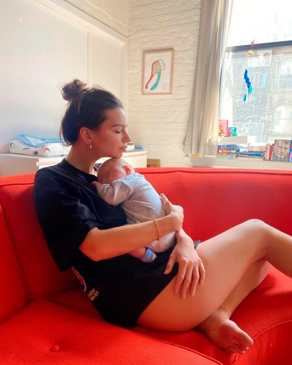 Emily Ratajkowski tvár svojho
