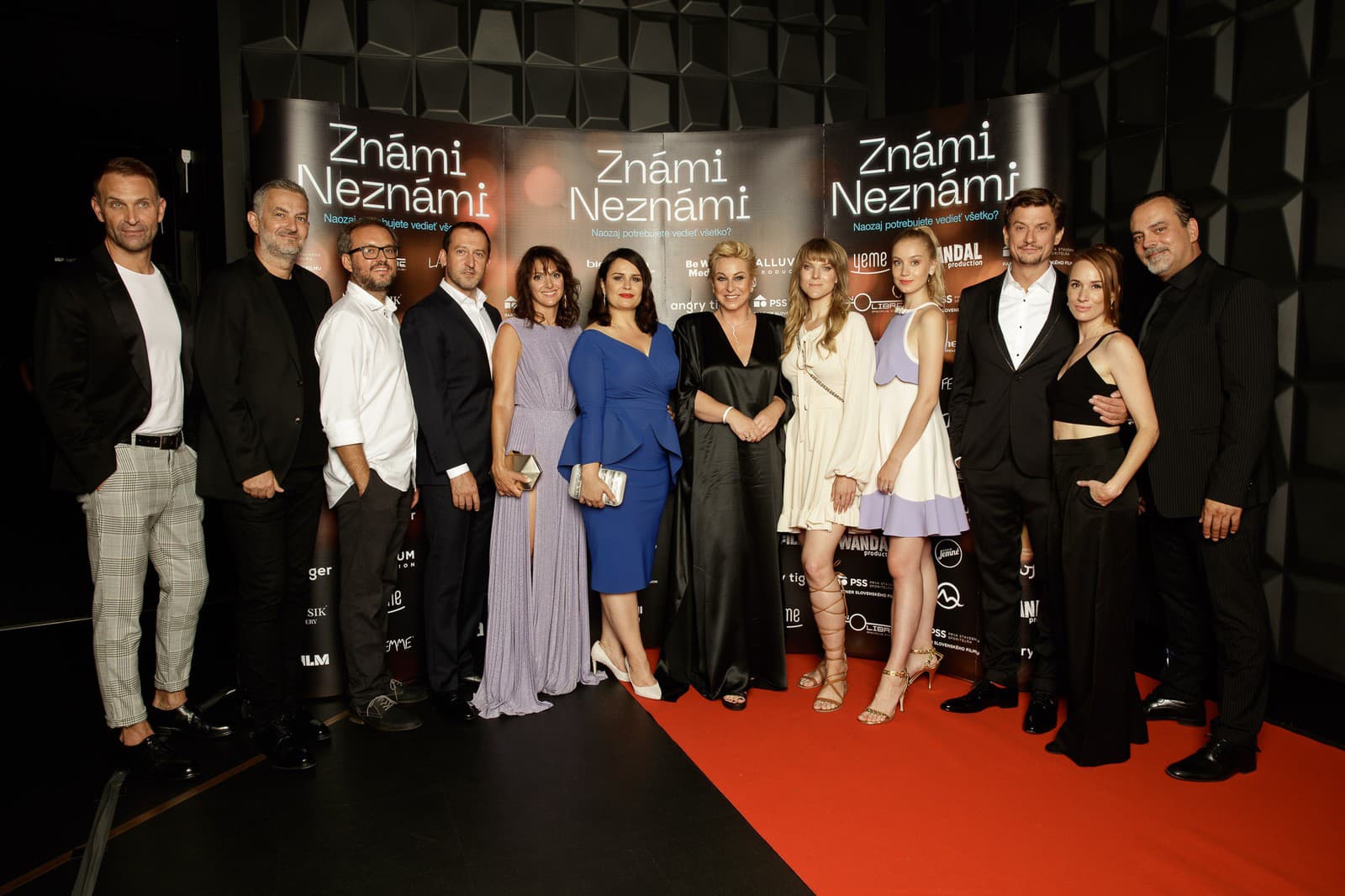 Slávnostná premiéra filmu Známi