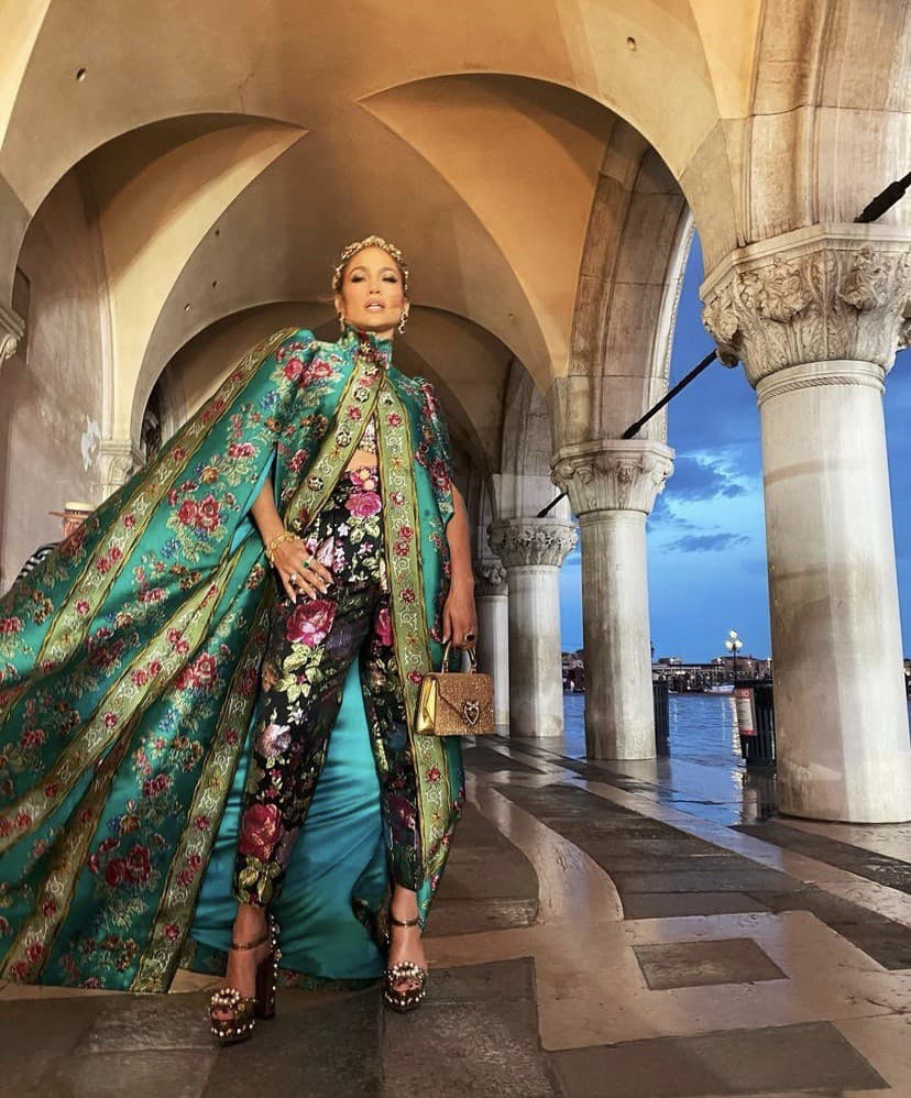  Jennifer Lopez, rodáčka