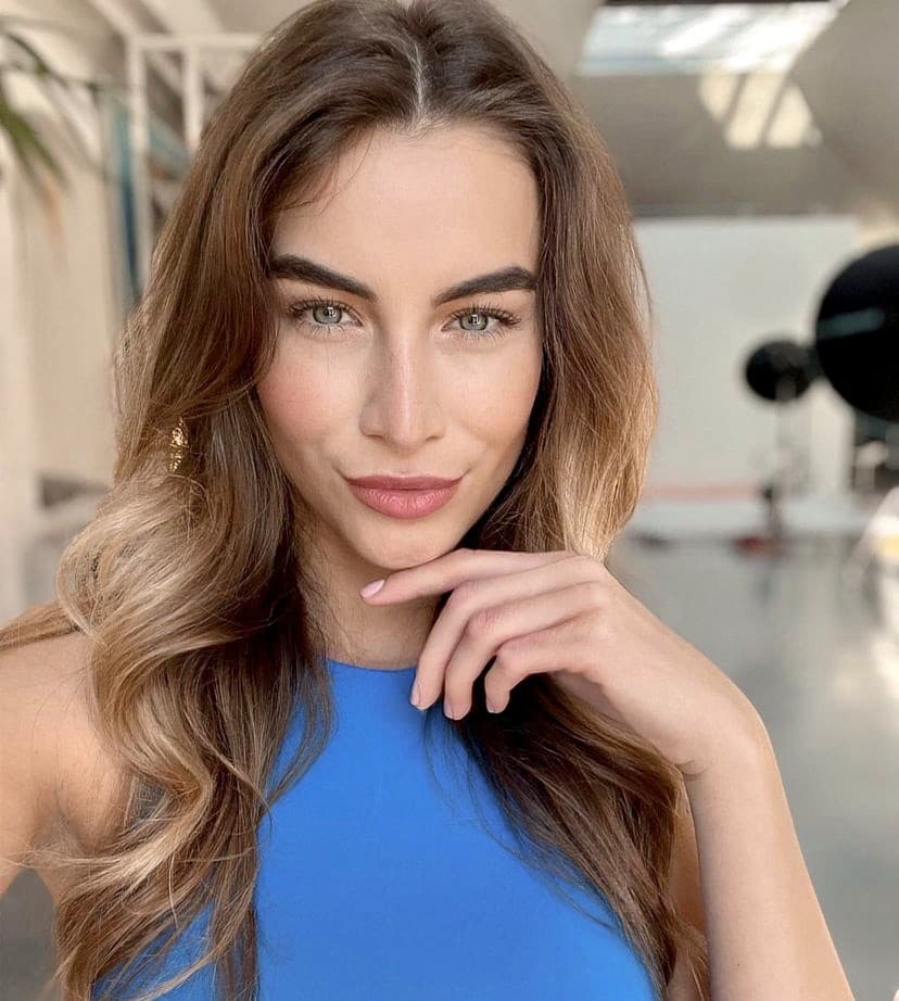 Lenka sa o svoje