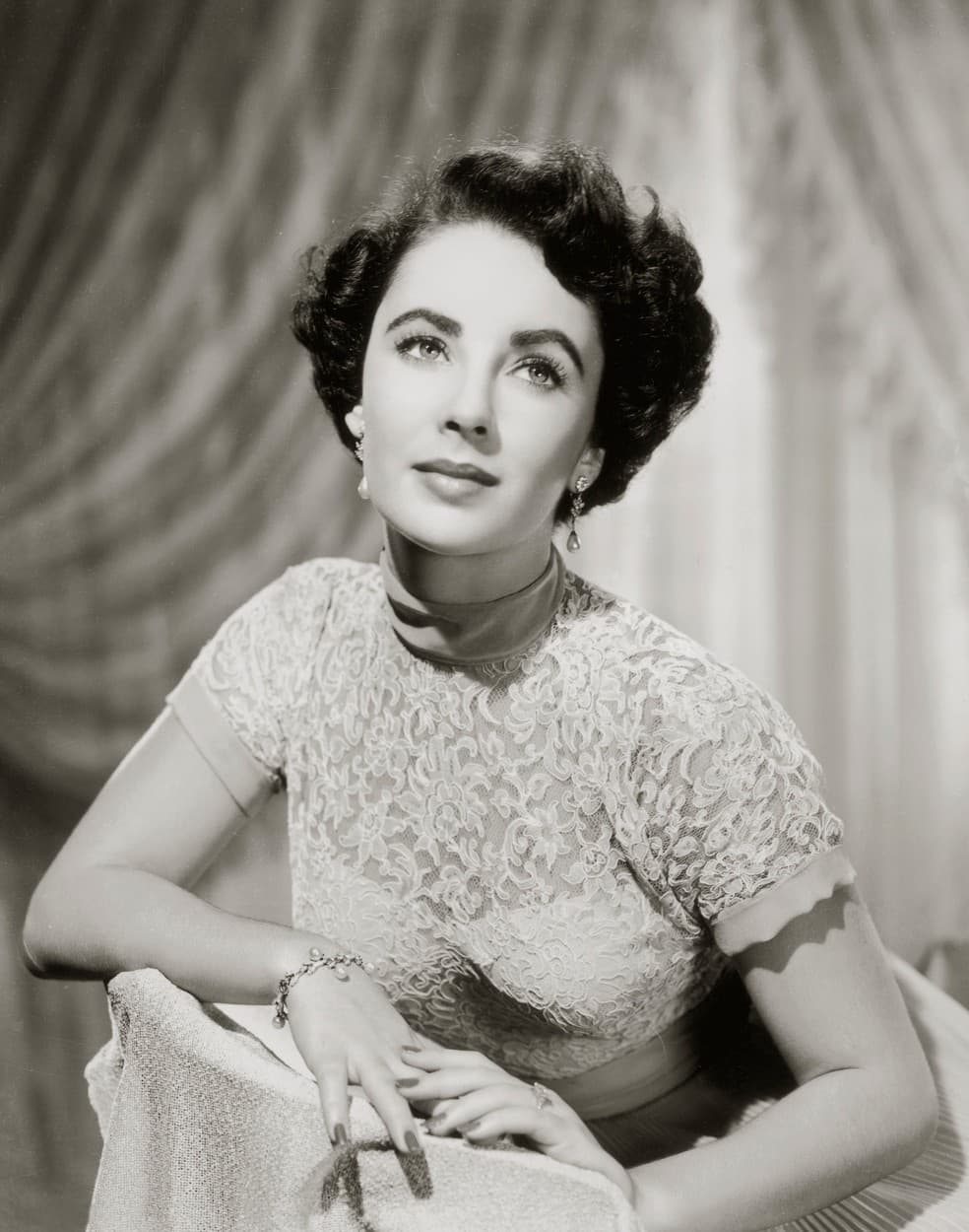 Elizabeth patrila k tým