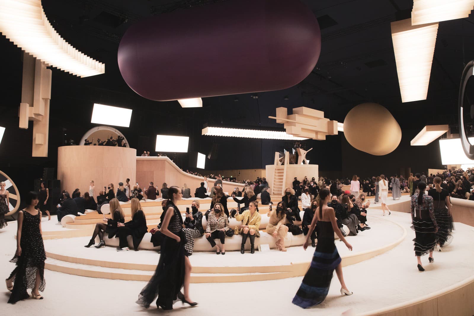 CHANEL Haute Couture jar/leto