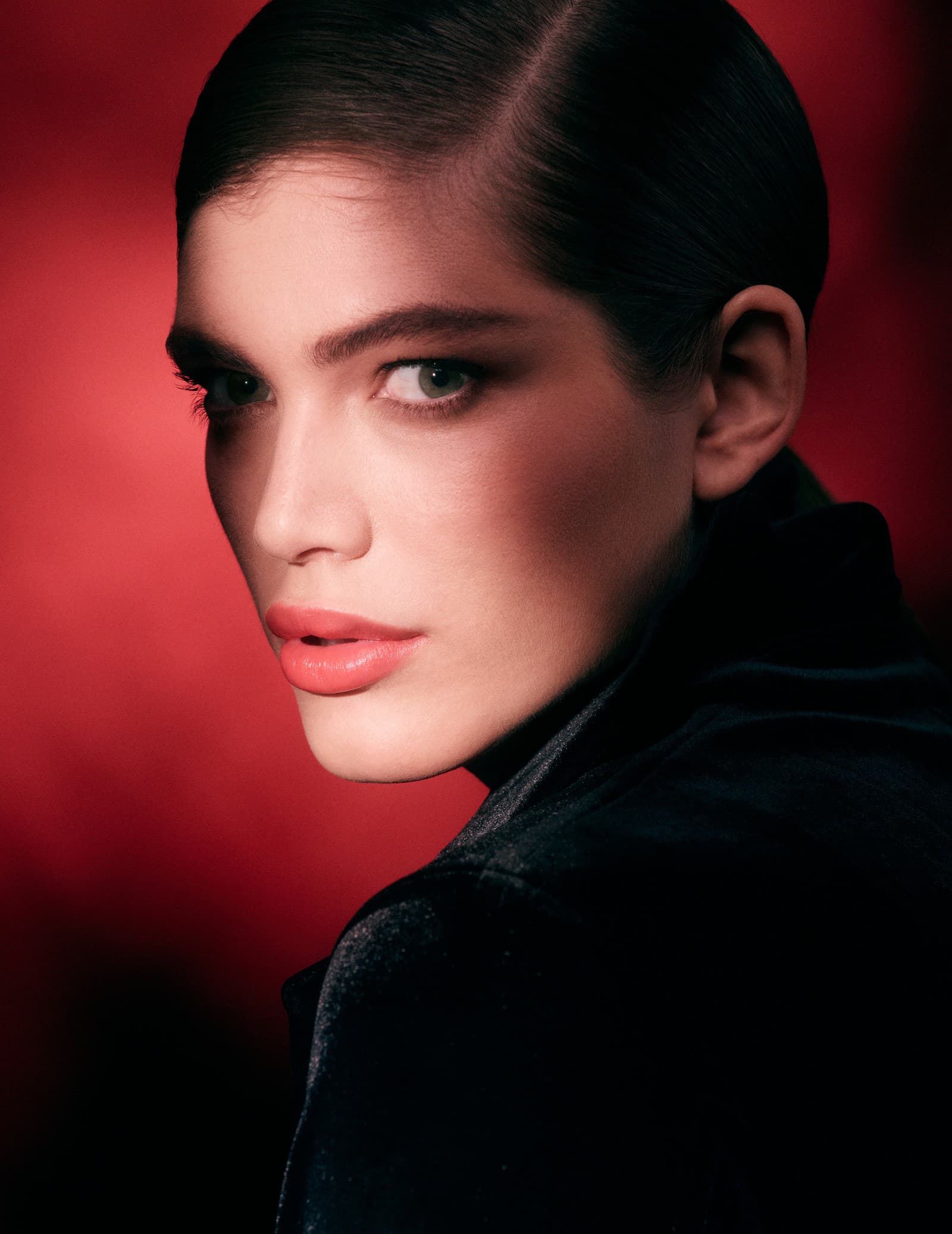 Giorgio Armani nešetril chválou
