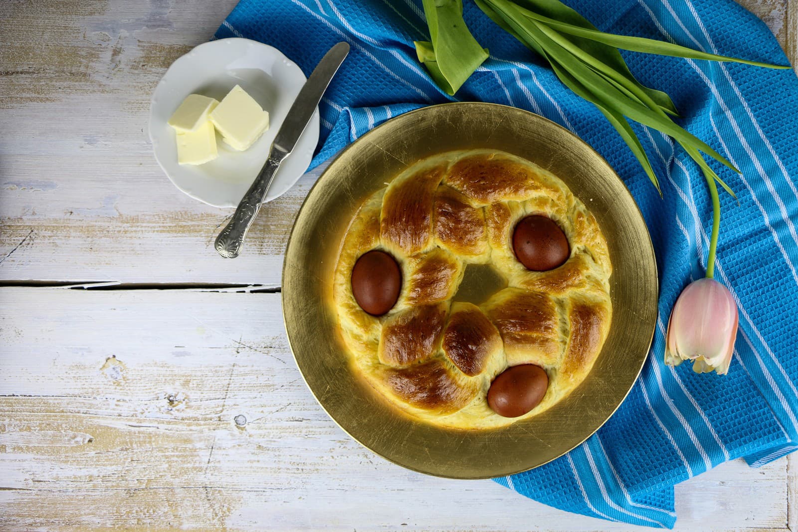 Tsoureki je typický grécky