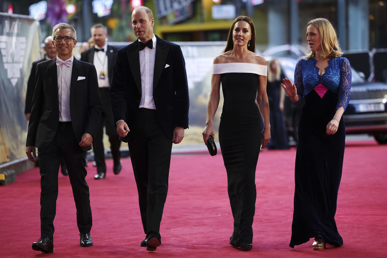 Kráľovský pár na premiére