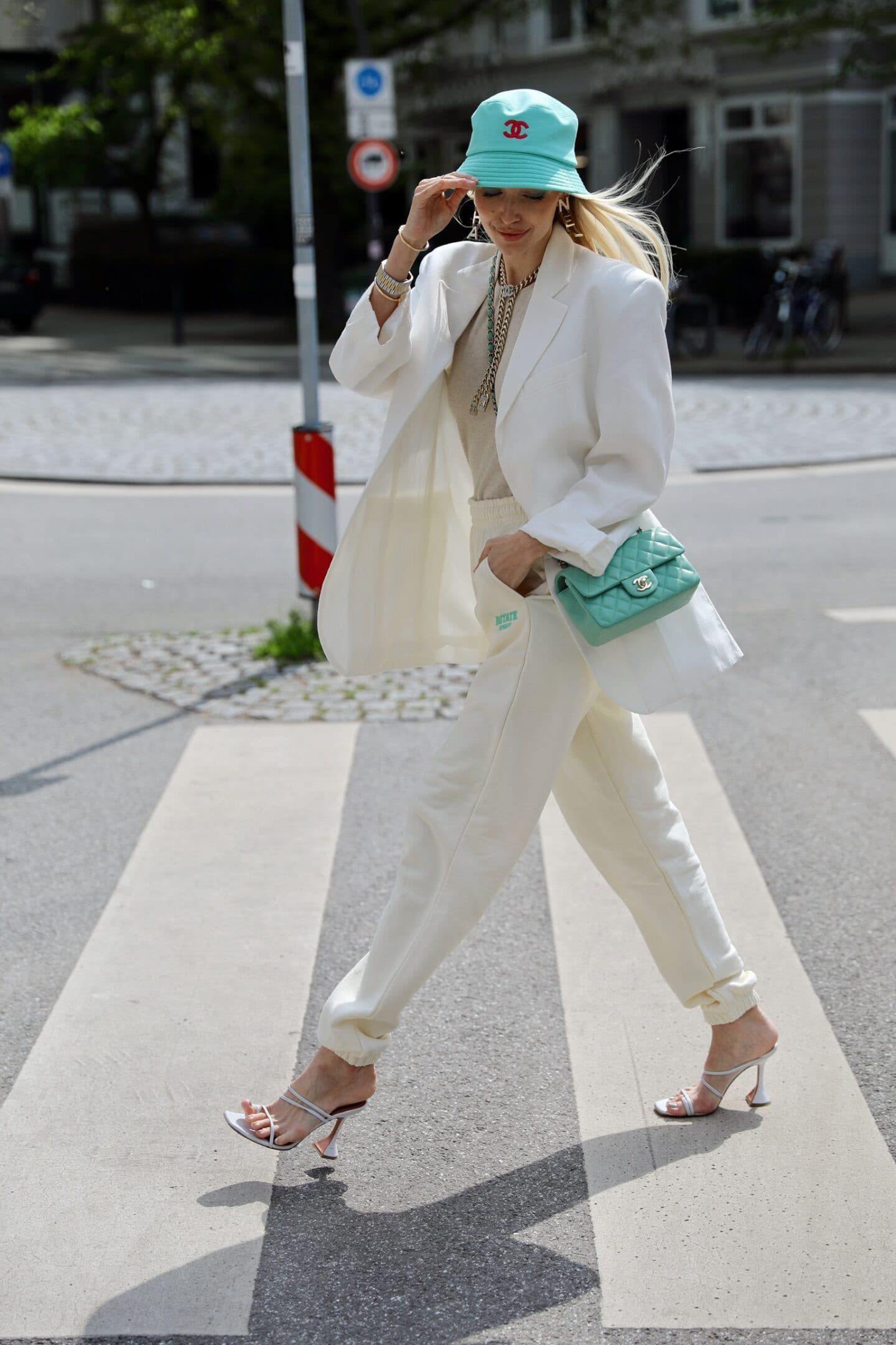 Summer off white