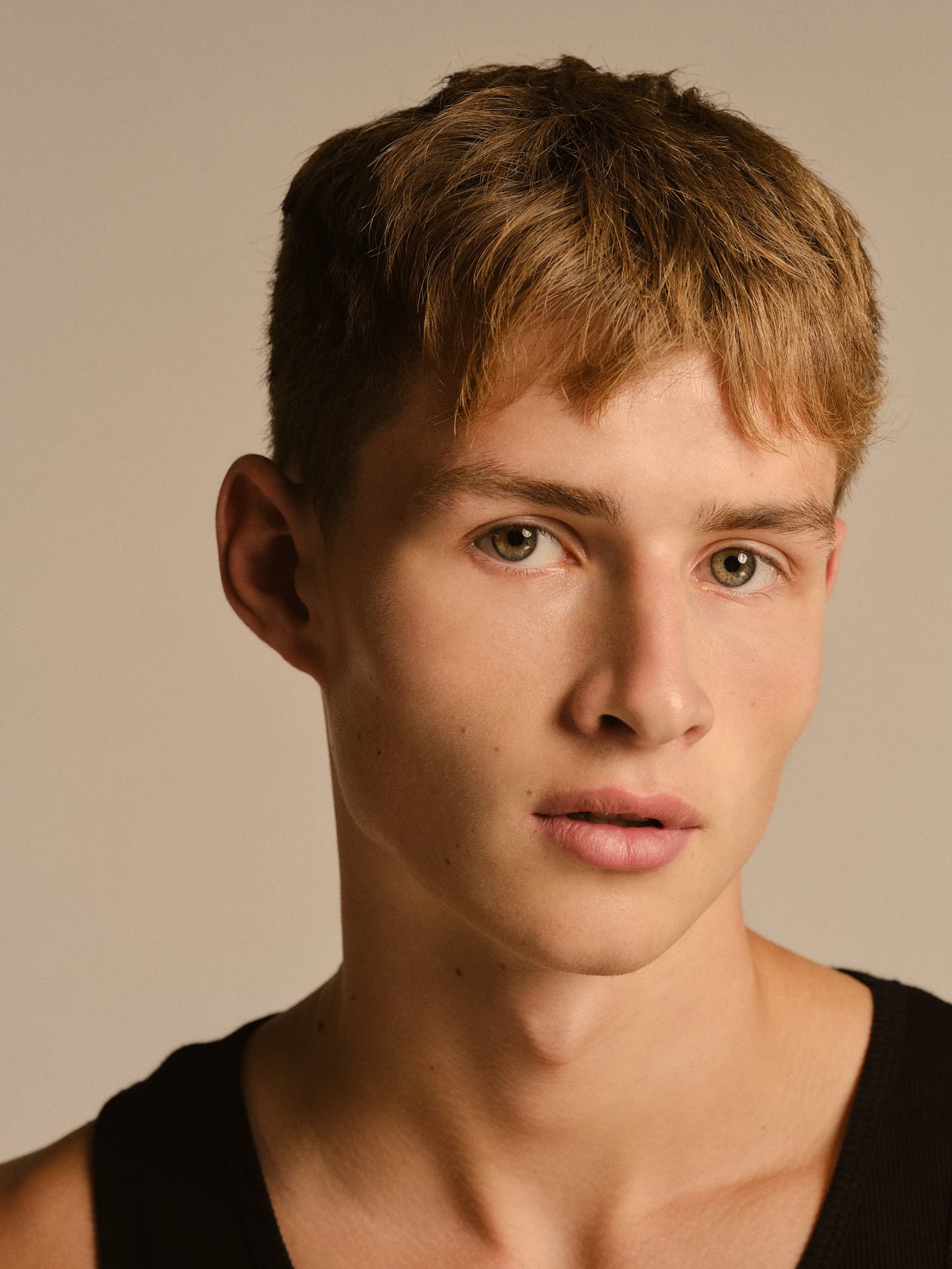 LEWIS HOLDEN / UK