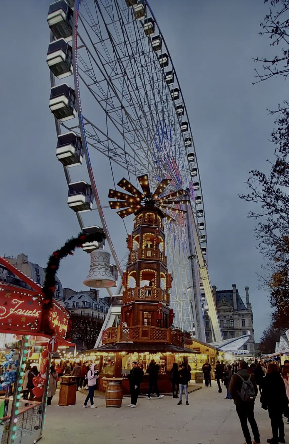 Vianočný Paríž je neskutočný