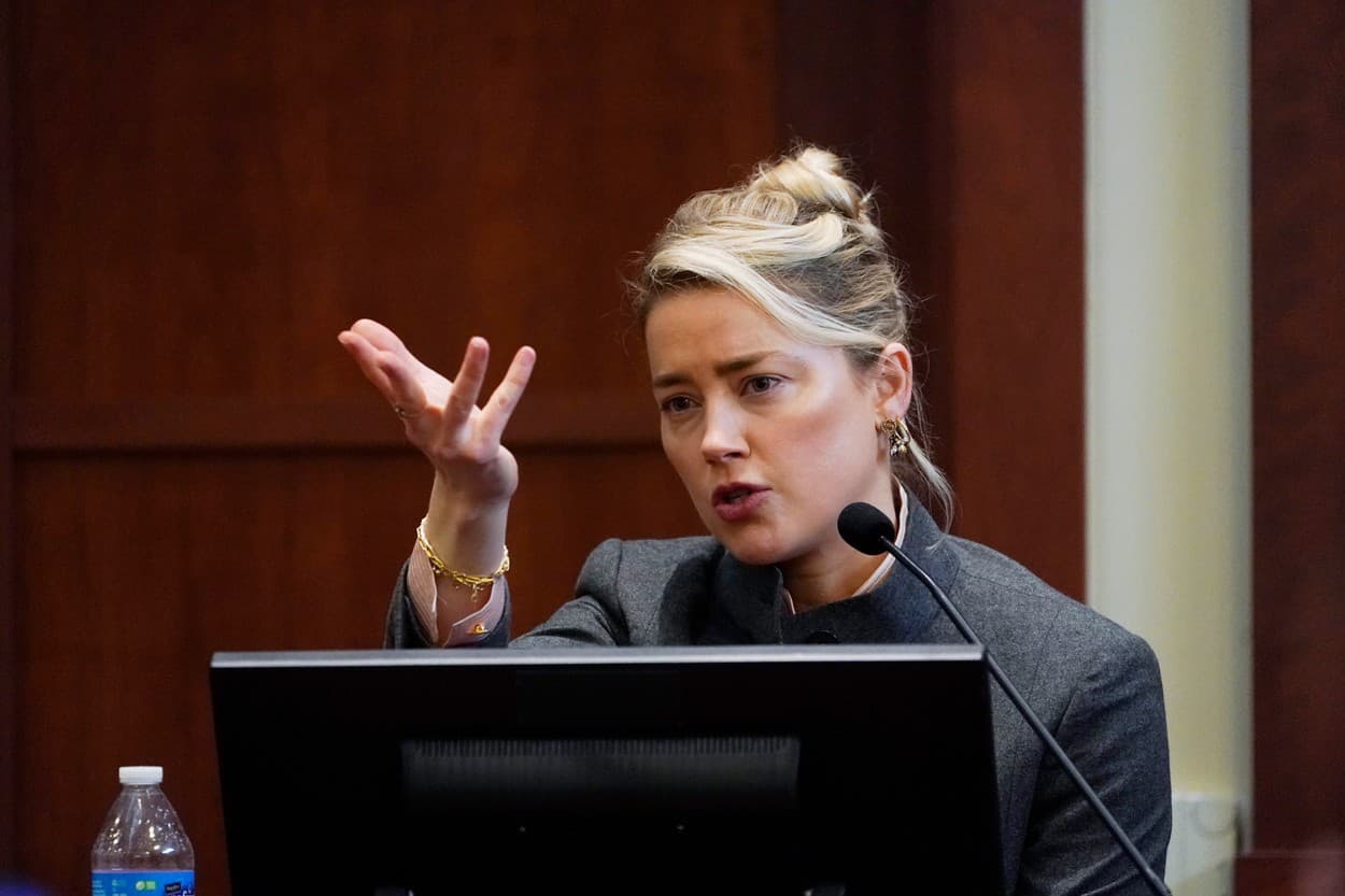 Amber Heard prehrala súdny