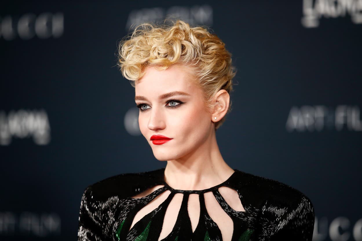 Julia Garner sa nepovažuje