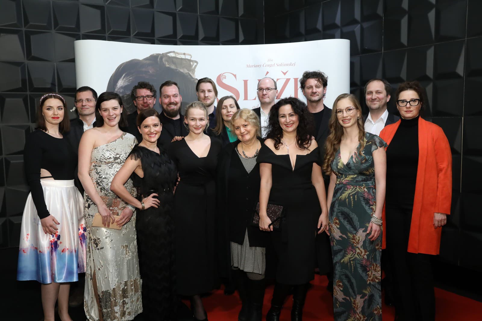 Tvorcovia na premiére filmu
