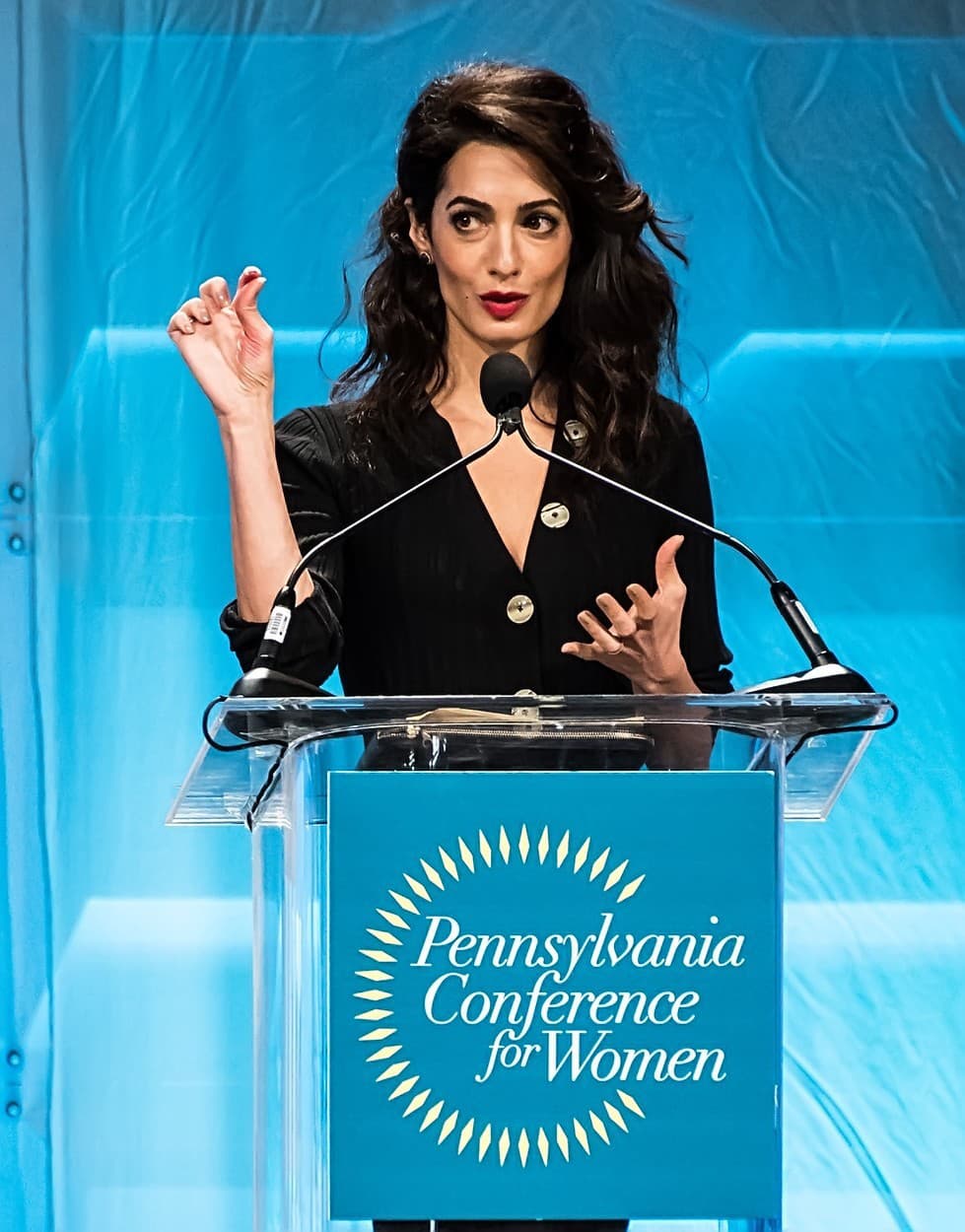 Amal Clooney je ženou,