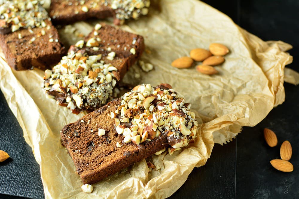 Banana bread s píniovými