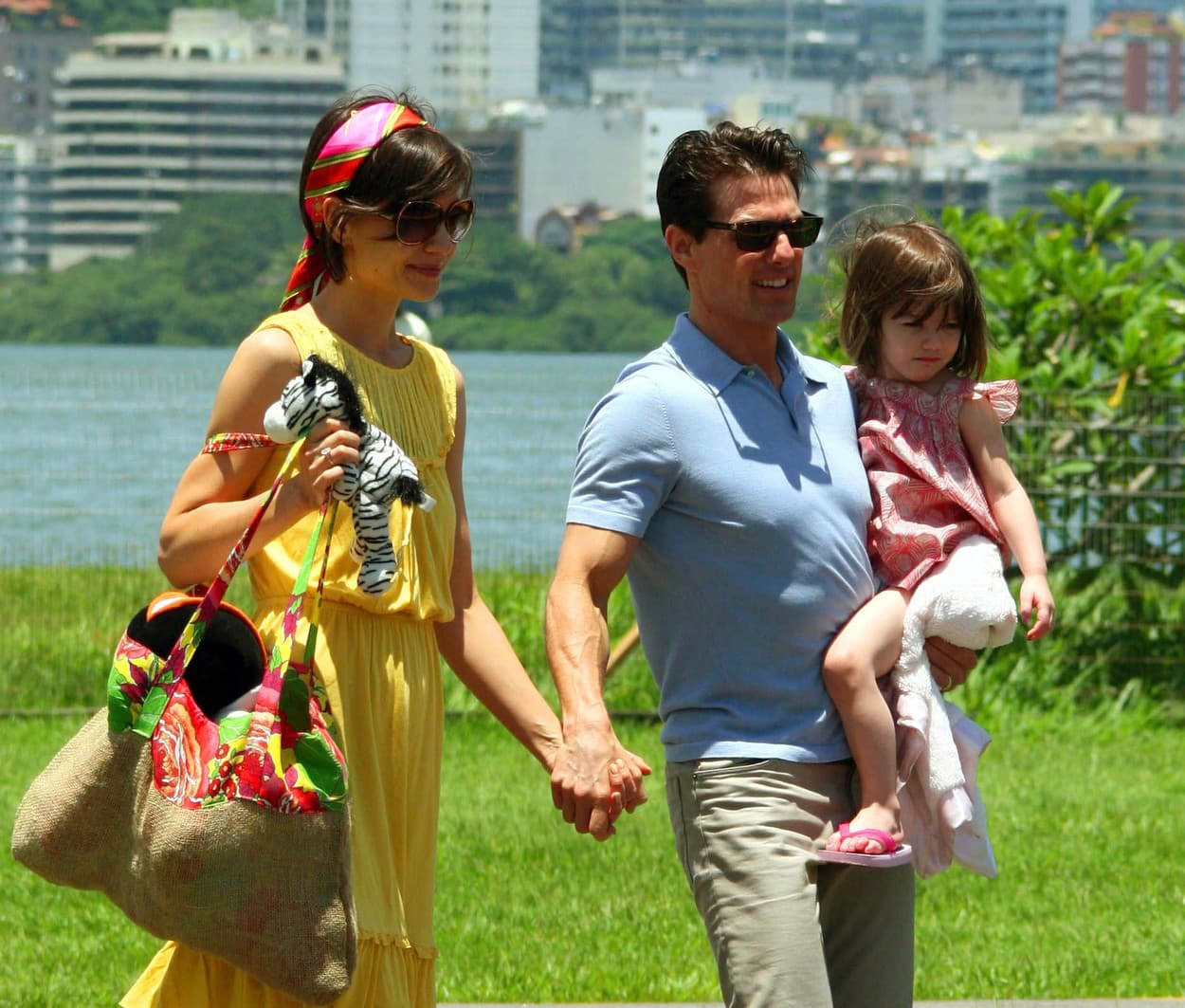 Suri Cruise bola v