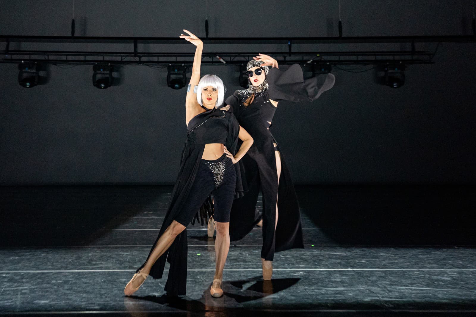CHIC NOIR - Choreografia