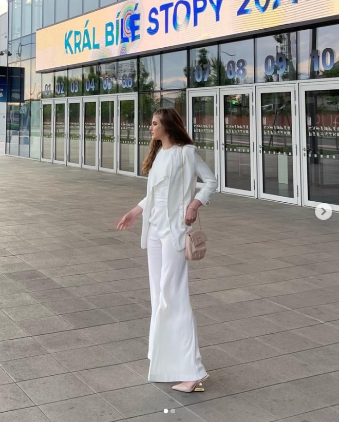 Vanessa Volopichová sa profiluje