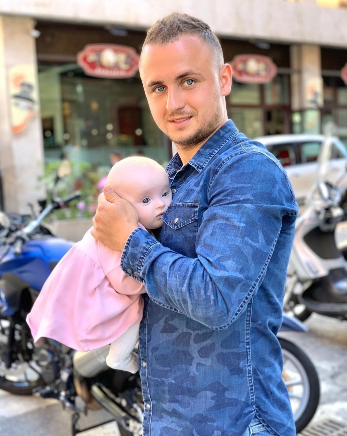 Stanislav Lobotka s Lindou,