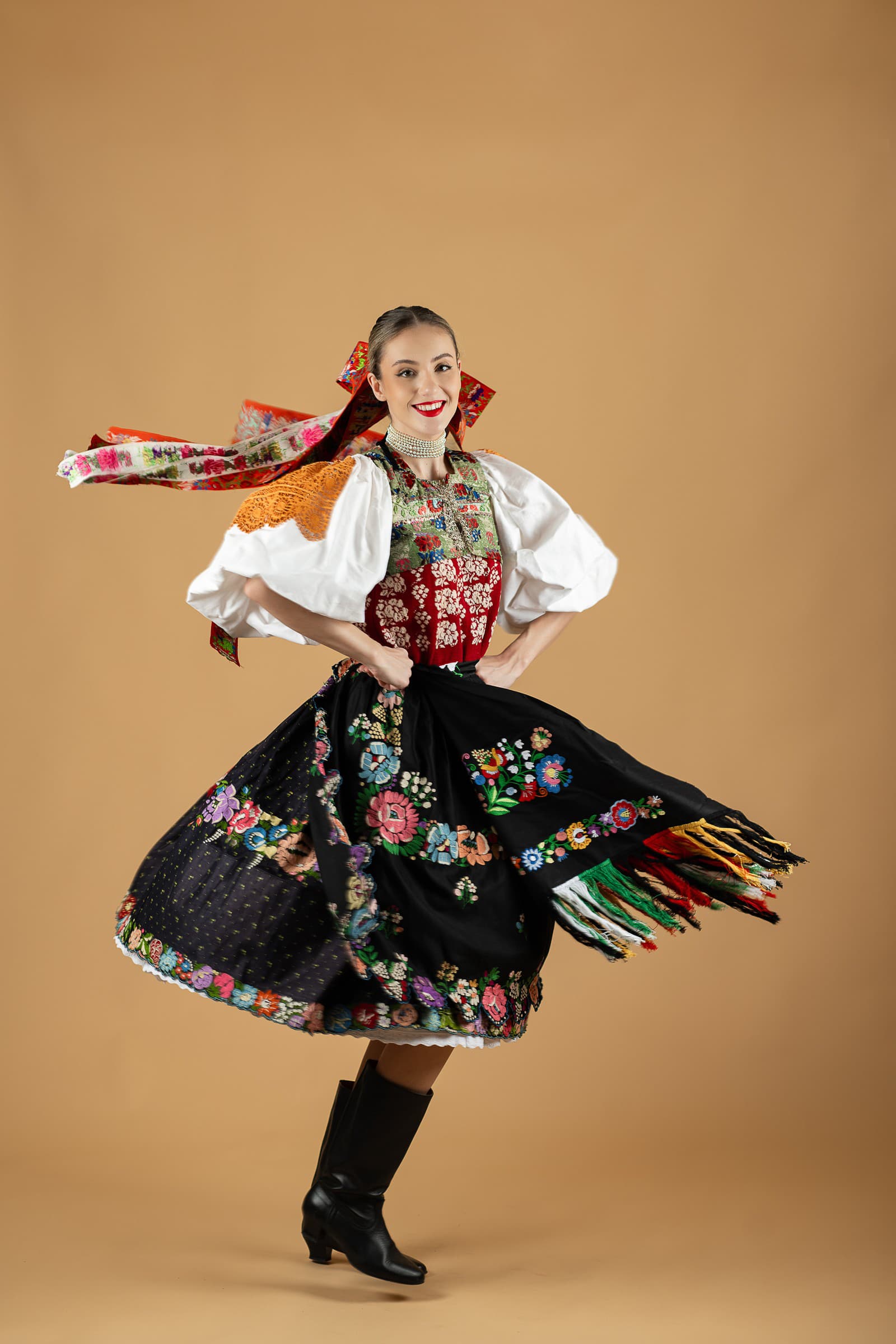 Ľudový tanec z Podpoľania