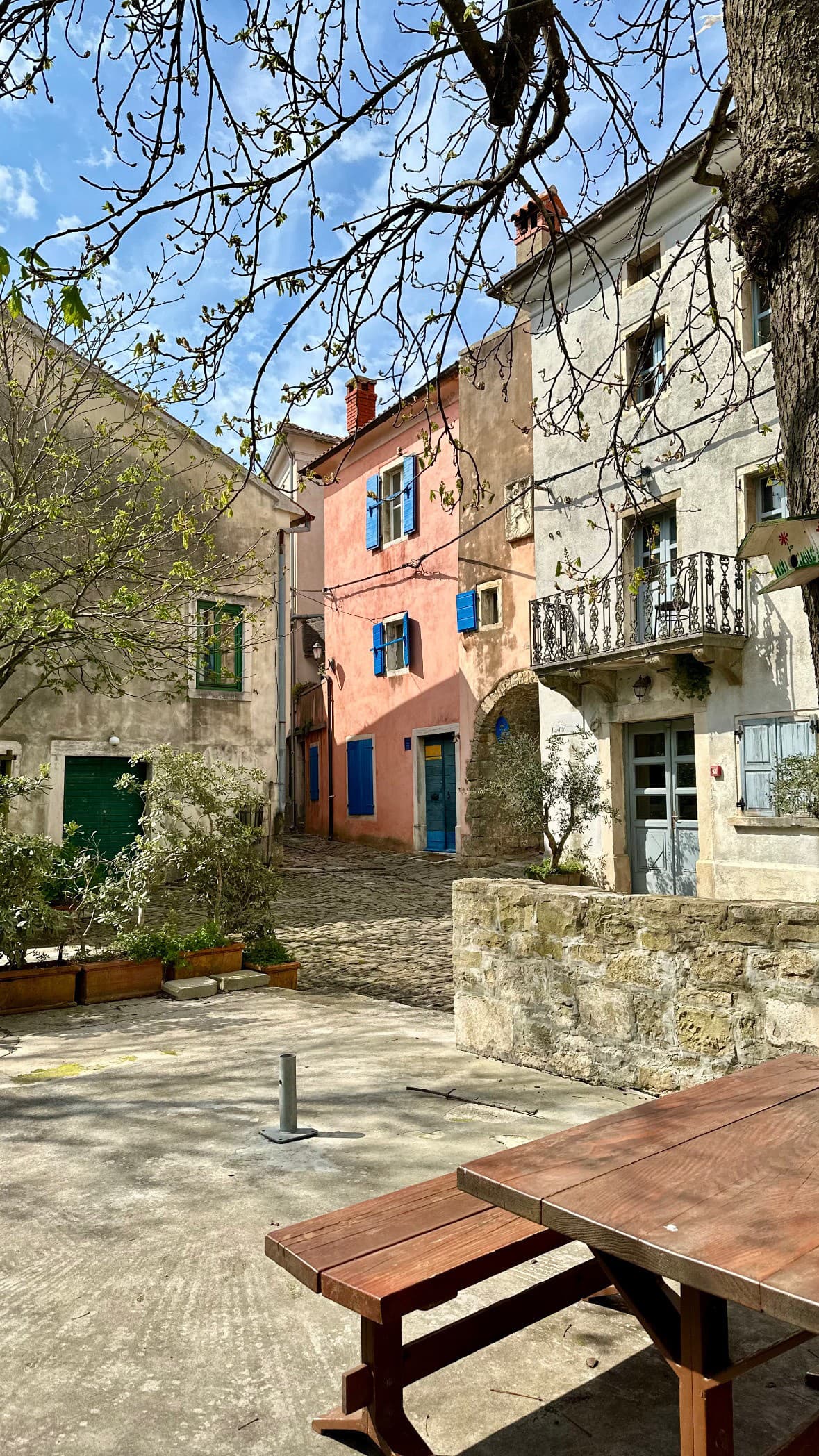 Čarovné mestečko umelcov