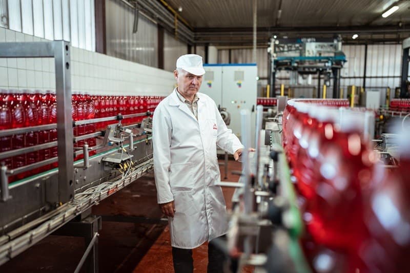 Директор Петер Баркоци говорит, что они регулярно проверяют качество воды и источника.