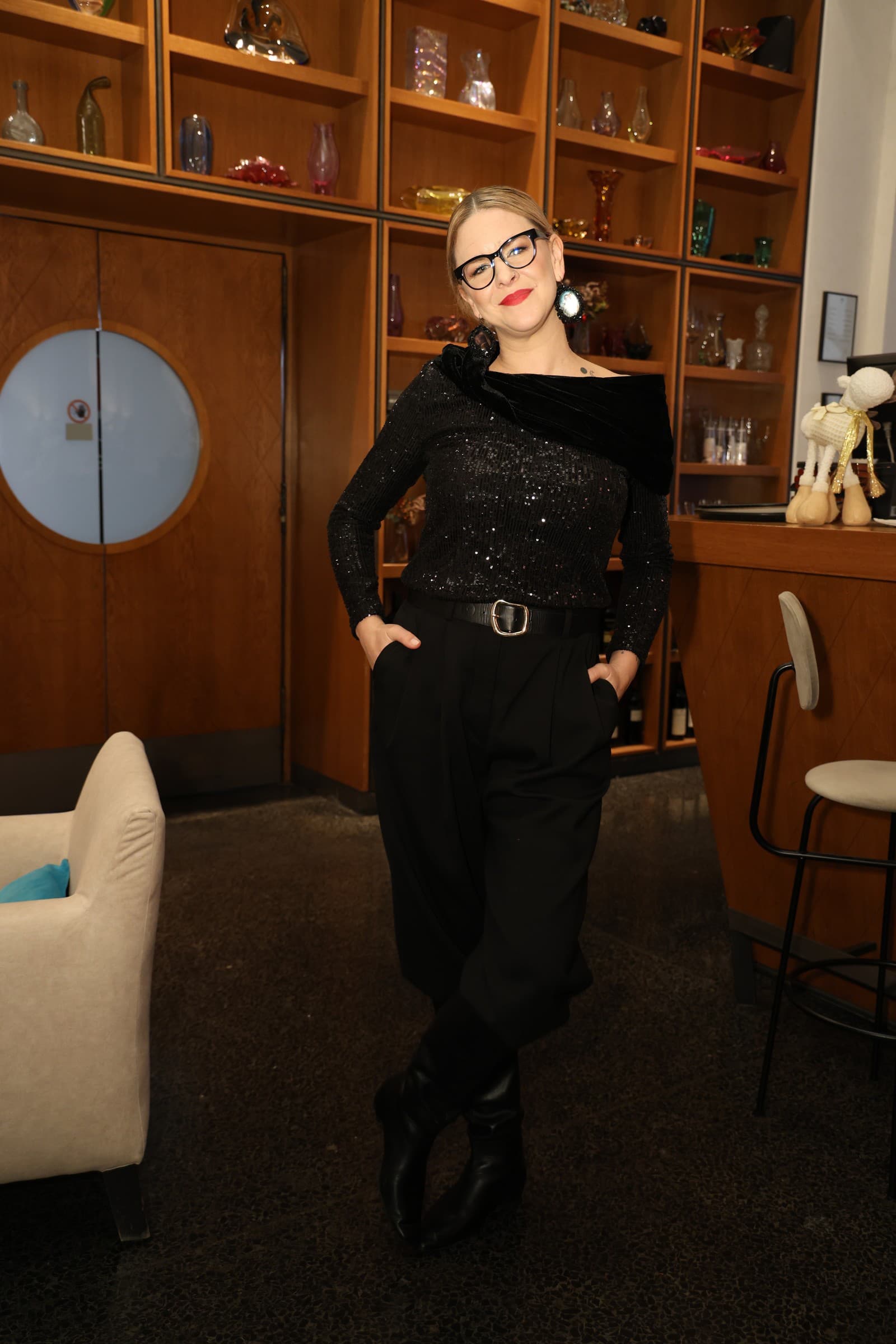 Herečka, moderátorka a spisovateľka Kristína Tormová v elegantnom čiernom stylingu