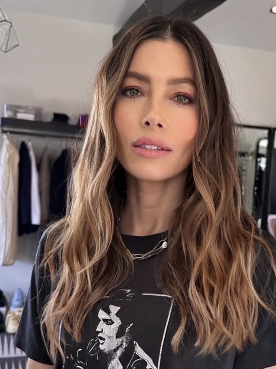 Jessica Biel ukázala tréning rúk a chrbta, ktorý chcel vidieť celý internet
