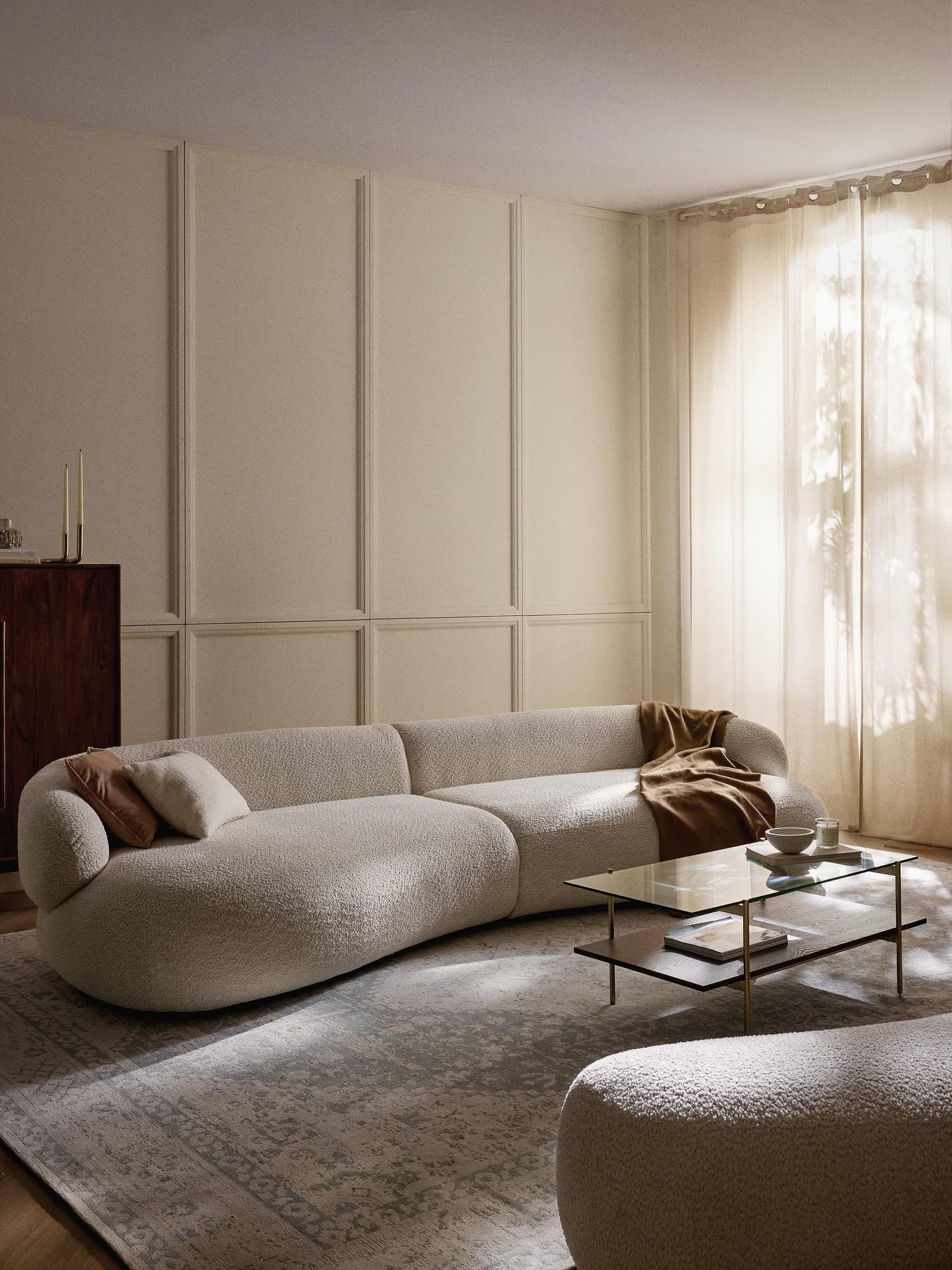Tento odtieň podporuje koncept „elevated minimalism“ – nenápadný, no luxusný dizajn