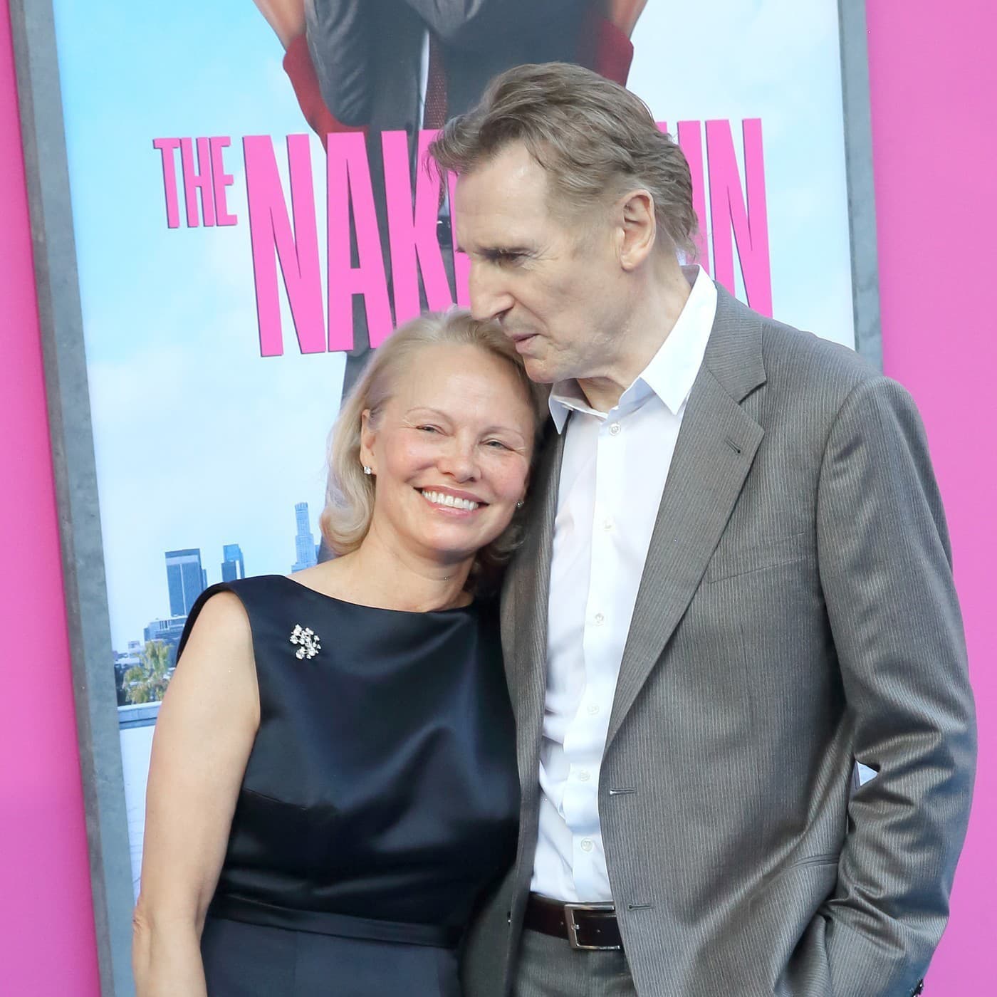 Keď sa Pamela Anderson a Liam Neeson stretli po lete na propagácii svojho filmu, mali k sebe opäť veľmi blízko. 