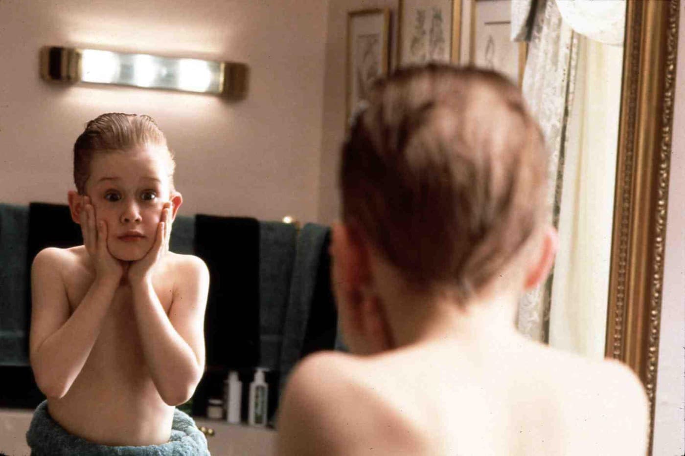 Легендарная сцена с лосьоном после бритья сейчас стала знаковой, но для молодого актера она оказалась не такой смешной, как кажется.