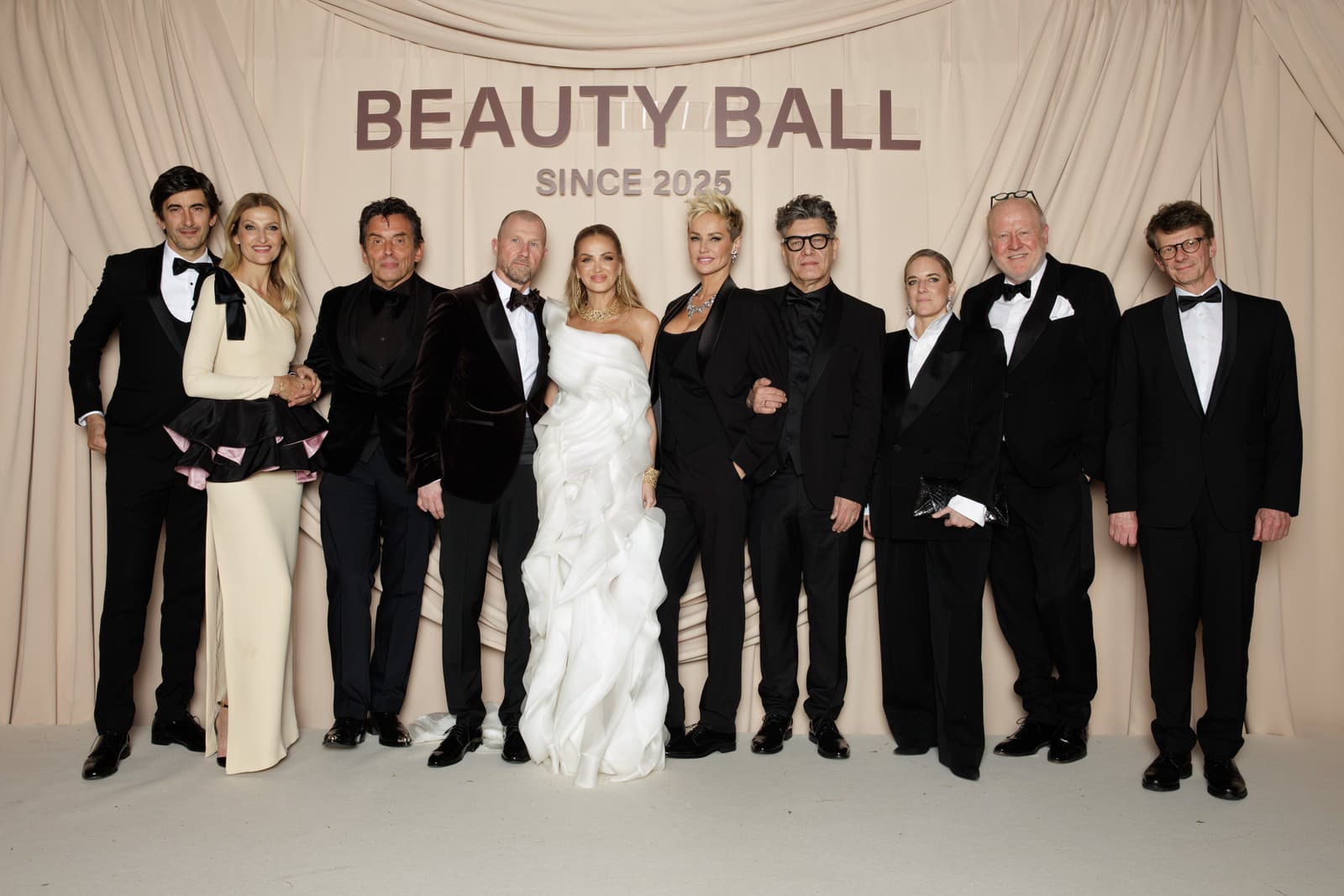  Beauty Ball 2026 vrátil na Slovensko noblesu so svetovými hviezdami.