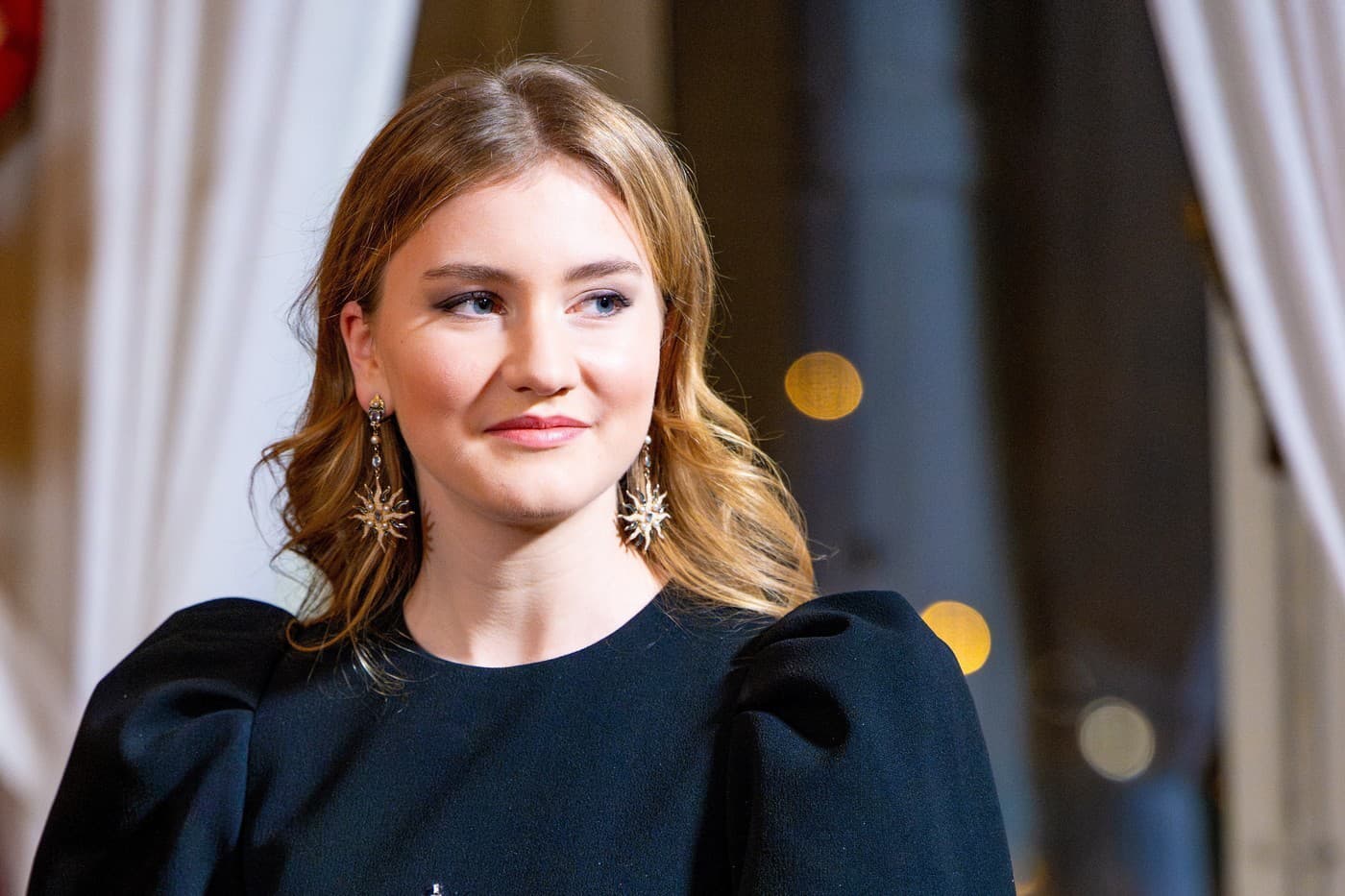 Belgická princezná Elisabeth je veľmi cieľavedomá. V máji ju čakajú promócie na Harvarde a medzitým ju čaká veľa kráľovských povinností. 