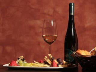 SILNÉ AROMATICKÉ BIELE VÍNA