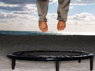 EFEKTNÉ CVIČENIE NA TRAMPOLÍNE