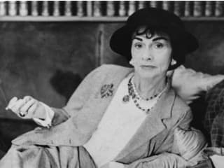 MÓDNA DIVA COCO CHANEL