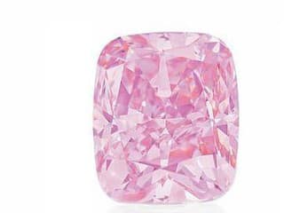 VYDRAŽTE SI RUŽOVÝ DIAMANT