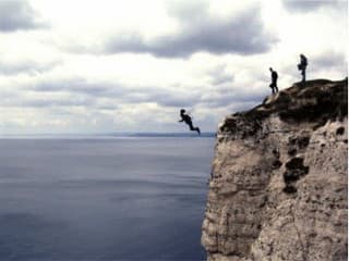 SKÚSTE ADRENALÍNOVÝ BASE JUMP