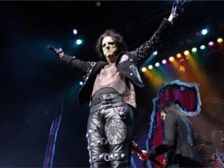 Hororová šou Alice Coopera.