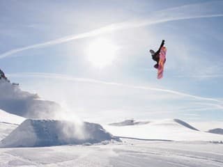 Snowboardy Rossignol.