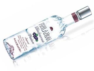 VODKA FINLANDIA S ČIERNYMI RÍBEZĽAMI