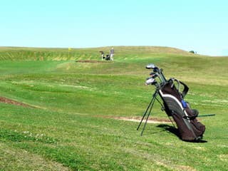 Golf v Sydney