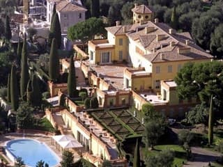 Villa Leopolda postavená v