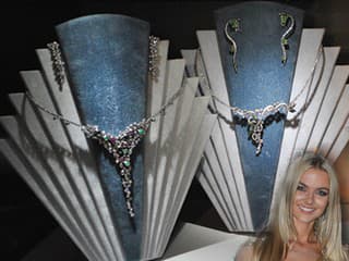 Anna Amenová a diamanty
