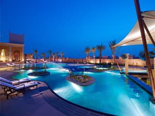 Rezort Al Areen Palace