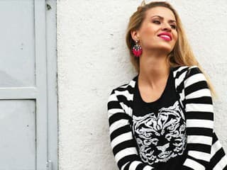 Veronika často pózuje, pre