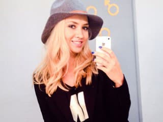 Moderátorka Barbora Rakovská ide