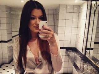 Jitka svoje bruško vždy