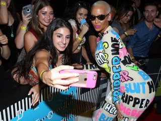 Amber Rose je ochotná