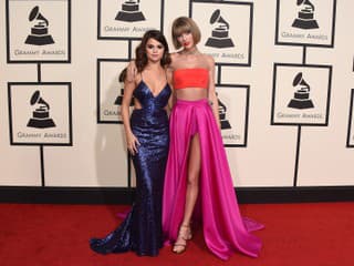Selena Gomez a Taylor