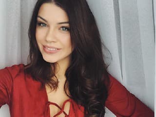 Krásna riaditeľka súťaže krásy